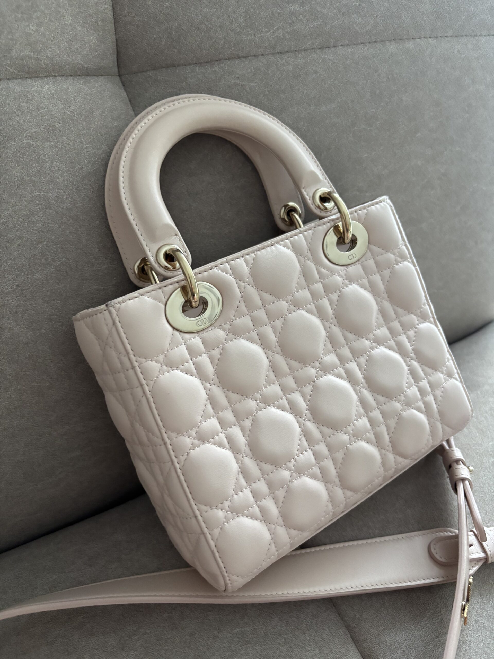 Torebka dior lady dior small szeroki pasek z przypinkami - obrazek 19