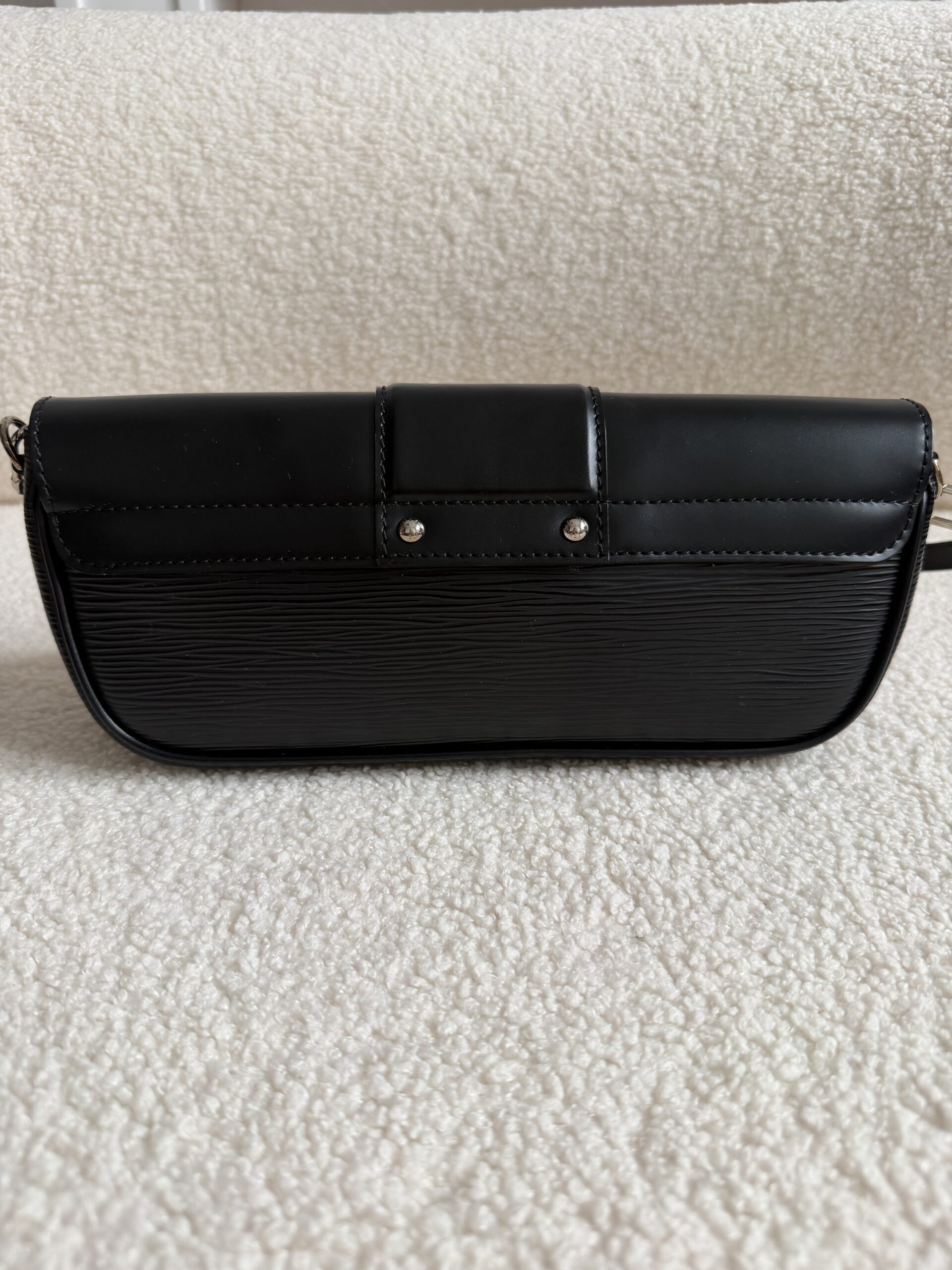 Louis Vuitton czarna torebka Montaigne Clutch vintage - obrazek 4