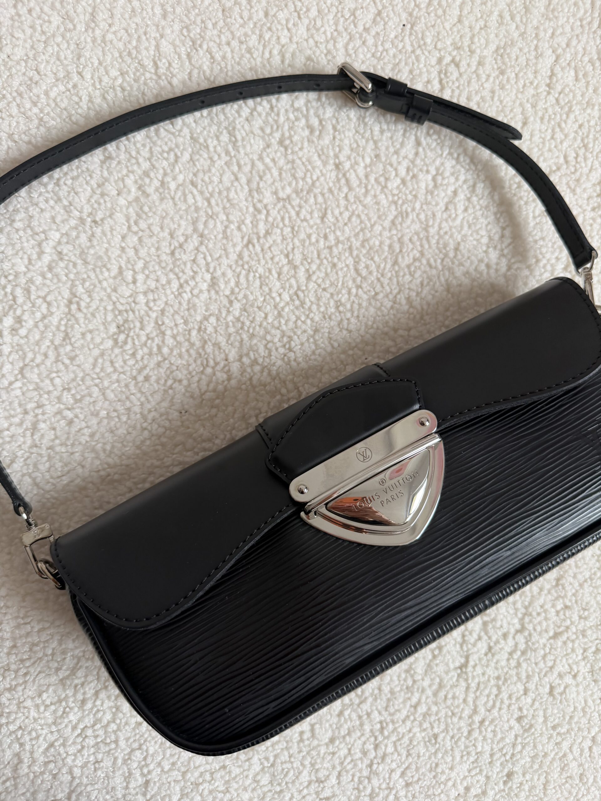 Louis Vuitton czarna torebka Montaigne Clutch vintage - obrazek 5