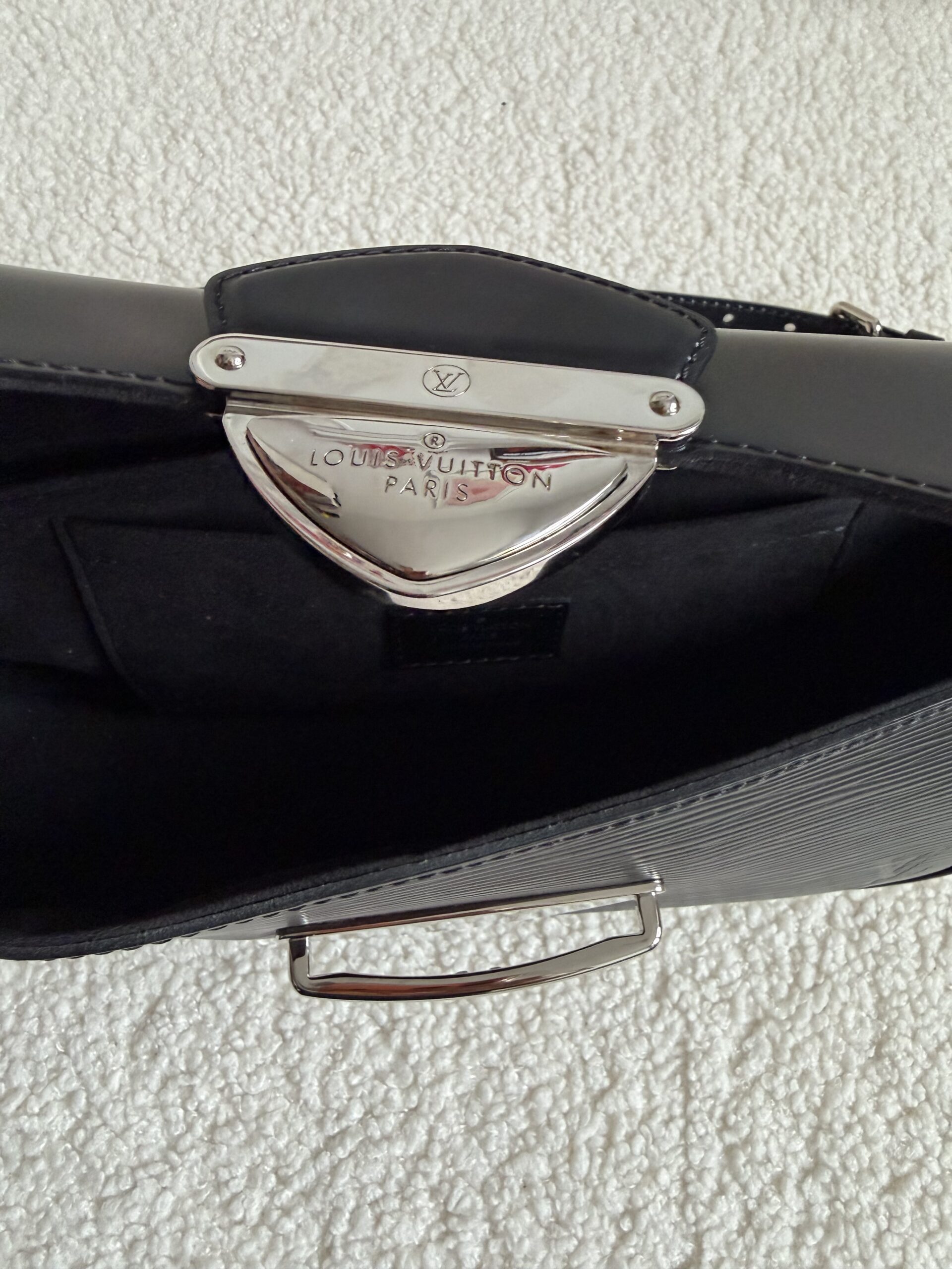 Louis Vuitton czarna torebka Montaigne Clutch vintage - obrazek 8