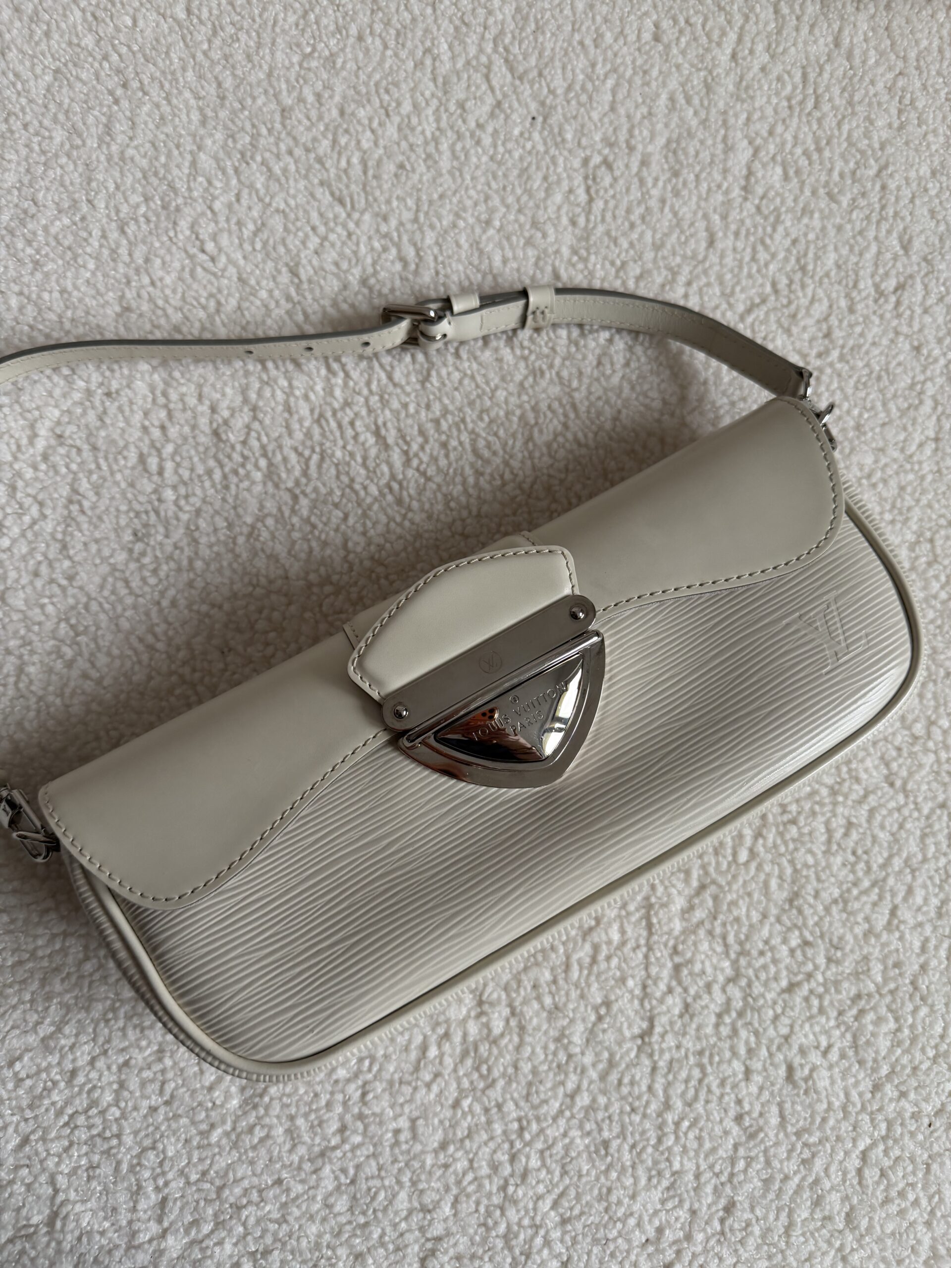 Louis Vuitton biała torebka Montaigne Clutch vintage - obrazek 5