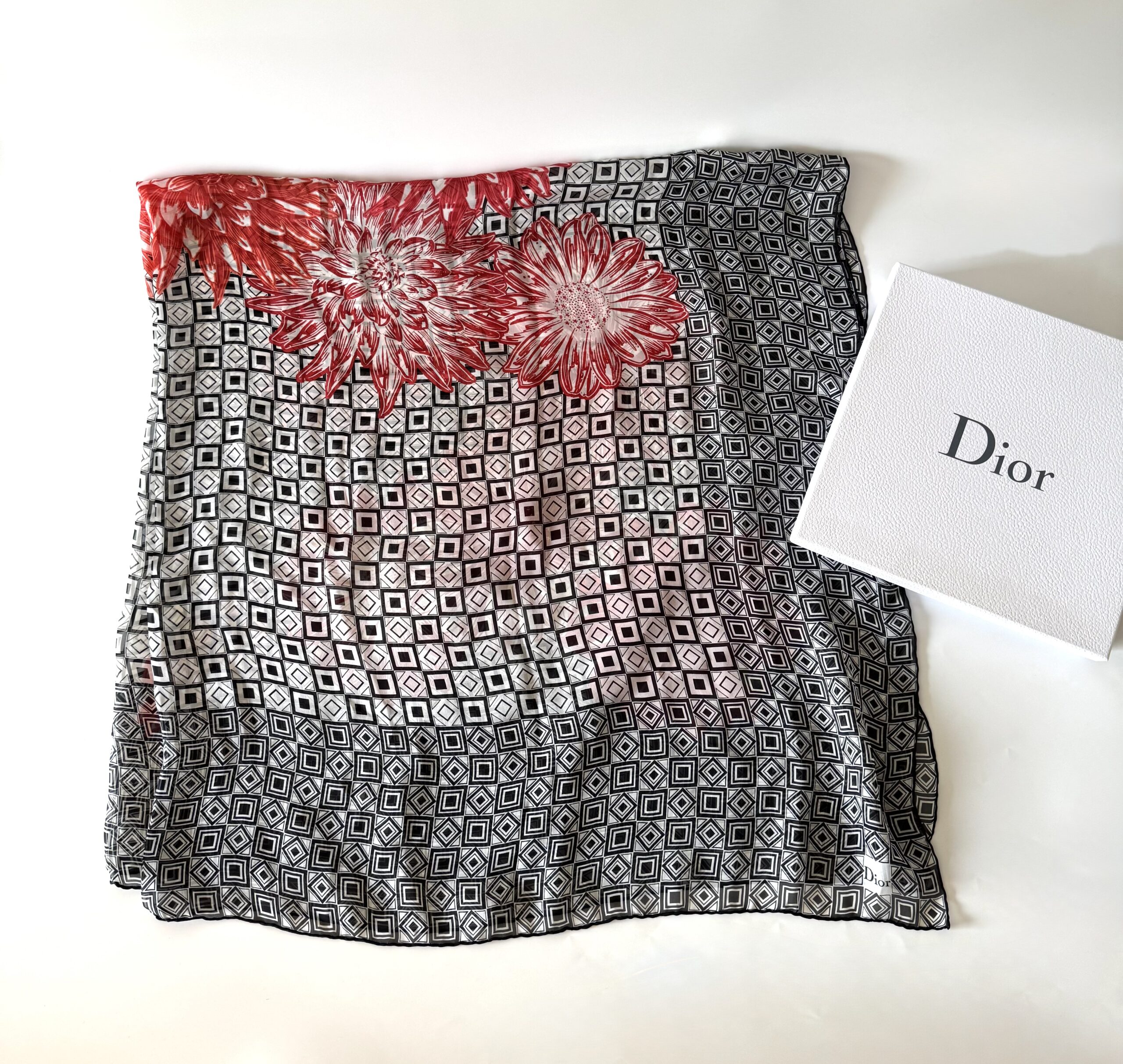 DIOR Silk Floral Shawl - jedwabny szal/chusta - obrazek 6