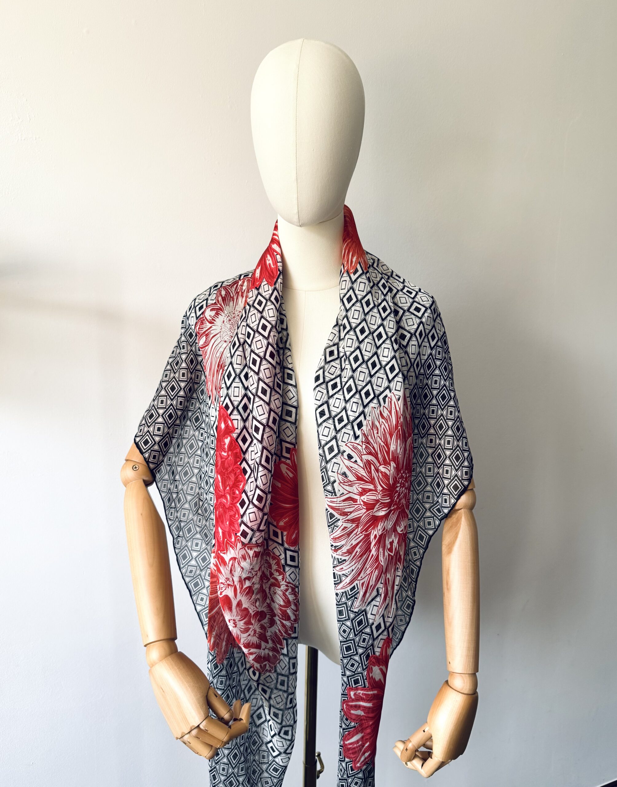 DIOR Silk Floral Shawl - jedwabny szal/chusta - obrazek 10